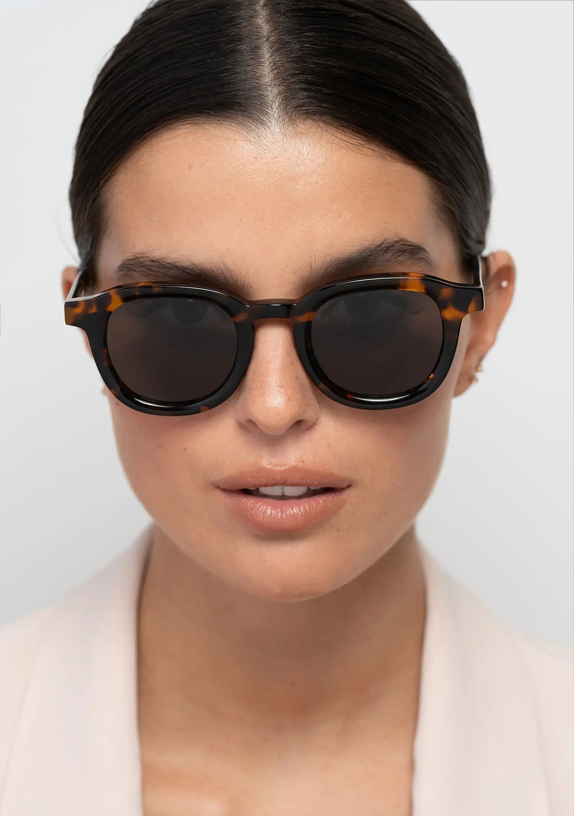 Smart Casual: Tortoiseshell Sunglasses with a Pink Blazer — Sunglasses for Oval Face