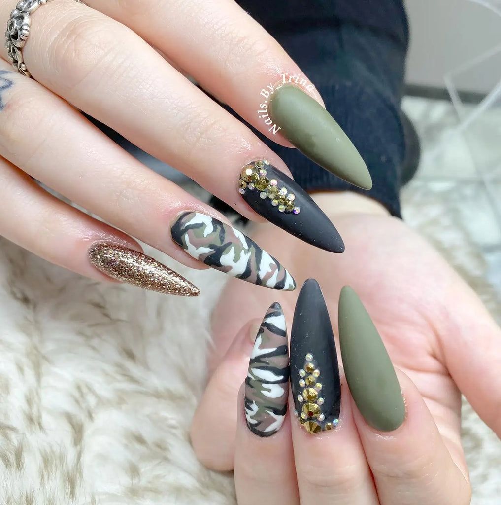 Stiletto Camo Mix with Glitter and Gems Stiletto Camo Mix with Glitter and Gems — Camo Nails