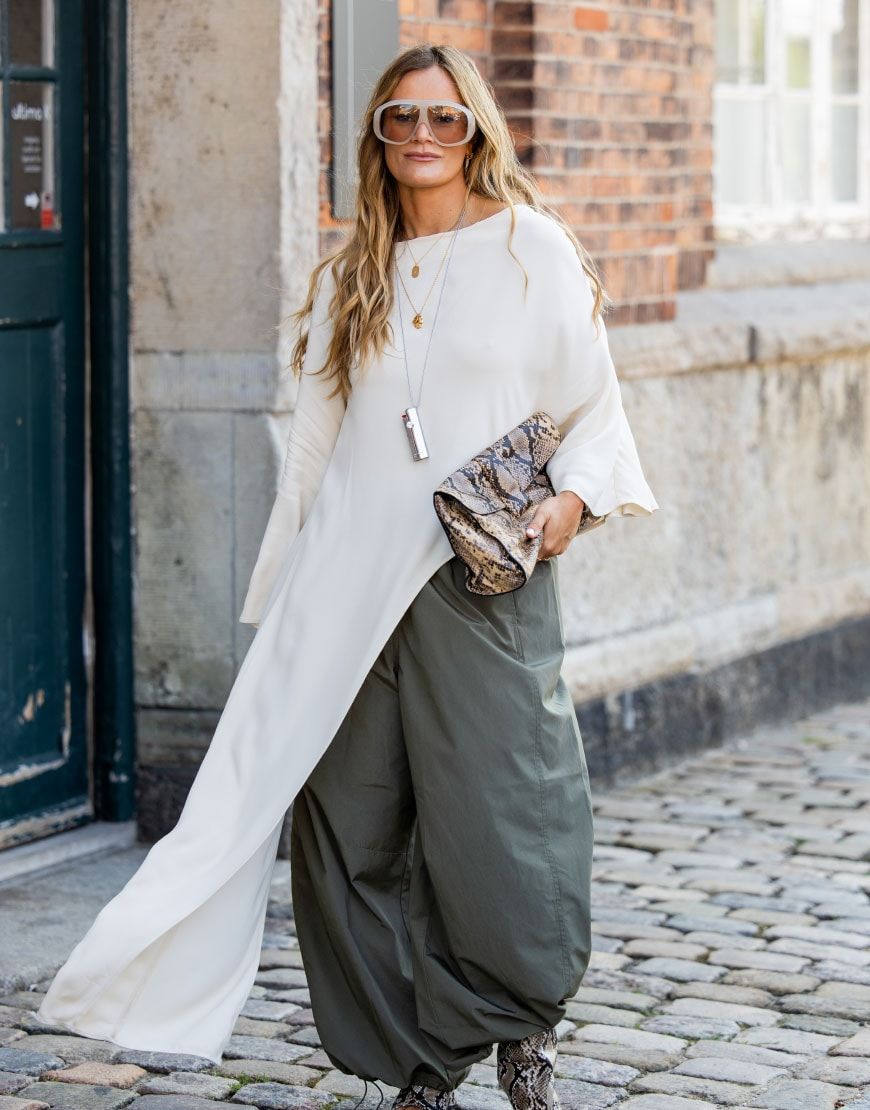 Asymmetrical Tunic with Olive Green Wide-Leg Pants Asymmetrical Tunic with Olive Green Wide-Leg Pants — Copenhagen Outfits
