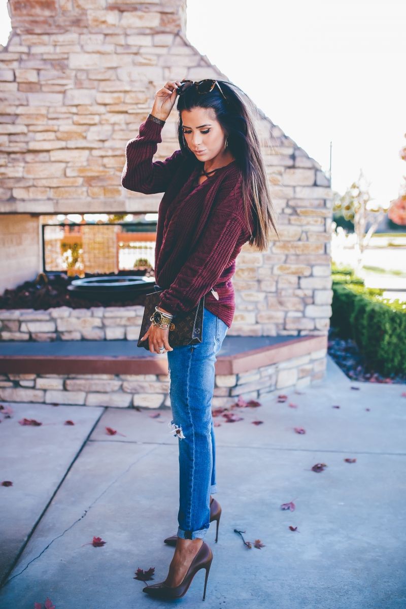 Ripped Boyfriend Jeans with Burgundy Cable-Knit Sweater Ripped Boyfriend Jeans with Burgundy Cable-Knit Sweater — Boyfriend Jeans Outfits