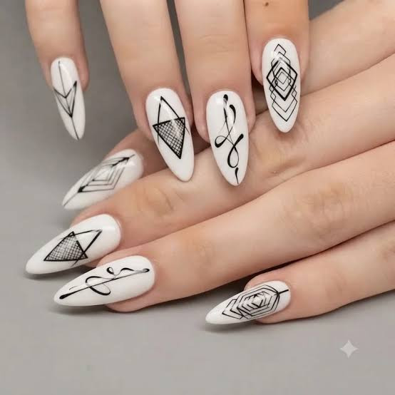 Modern Chic Visual Idea Modern Chic Visual Idea — Line Art Nails