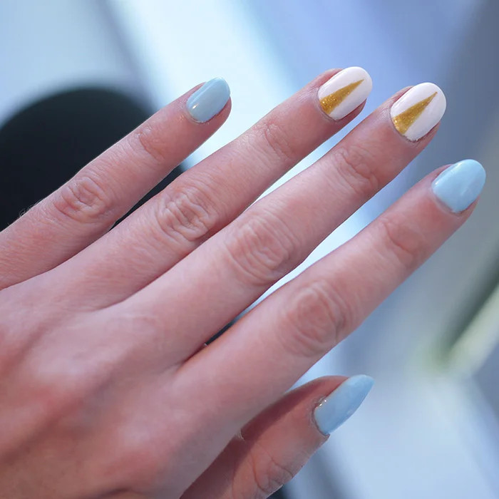 Blue White Gold Stripe Oval Nails Blue White Gold Stripe Oval Nails — Photoshoot Nails