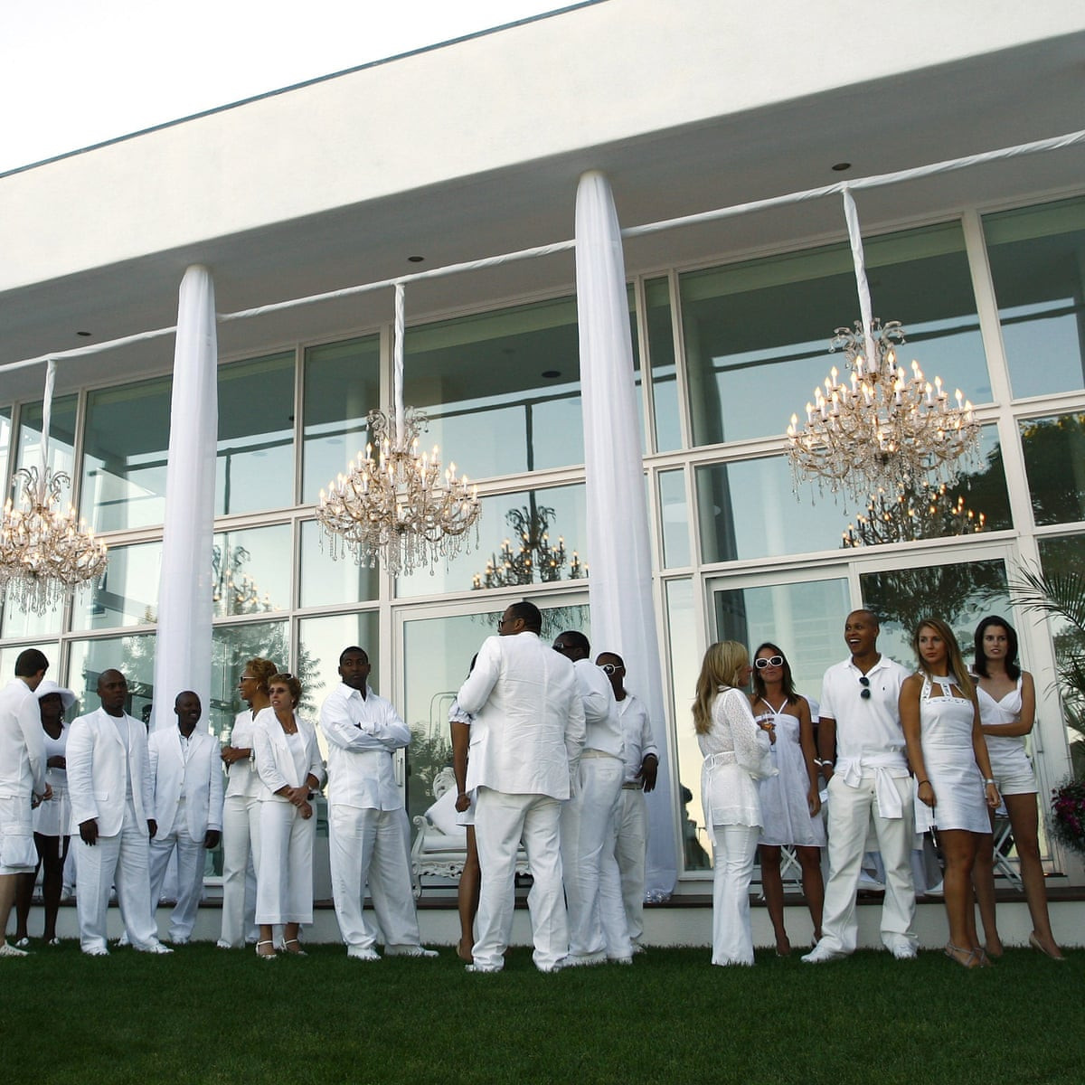 Various White Shoes Outfit Idea — All White Party Outfits