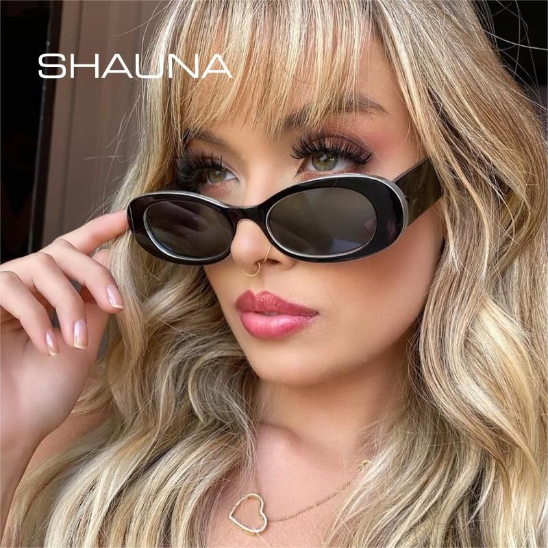 Chunky Black Oval Sunglasses with Heart Pendant Necklace — Oval Sunglasses Outfits