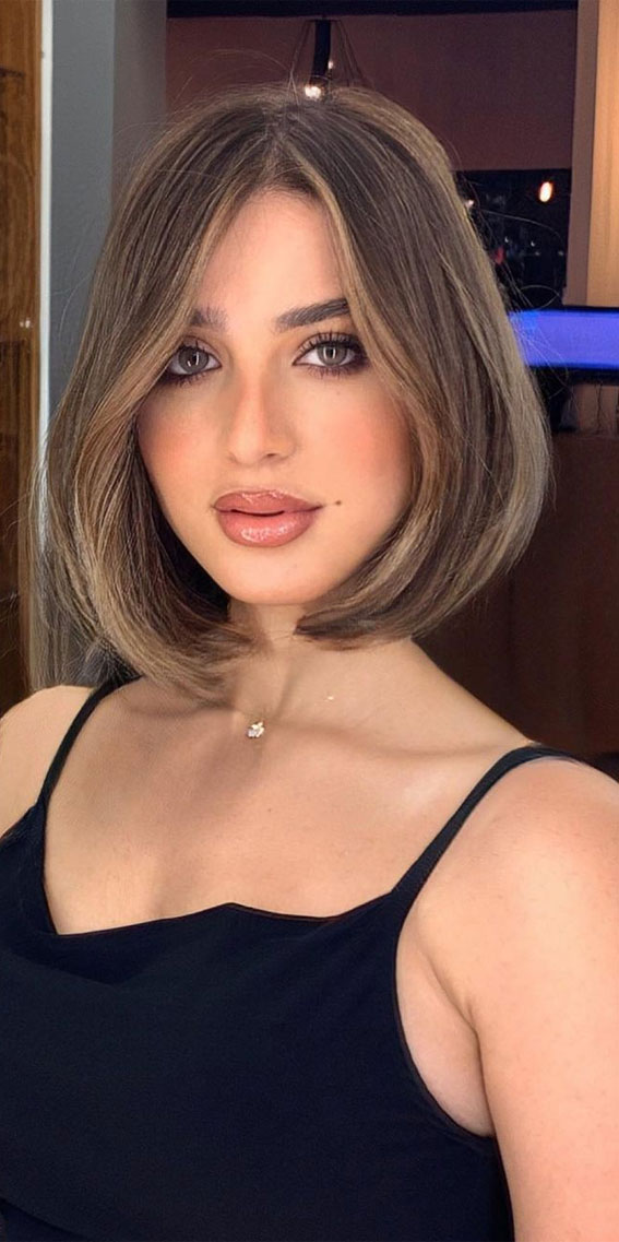 Airy Bob With Curtain Bangs — Middle Part Hairstyles