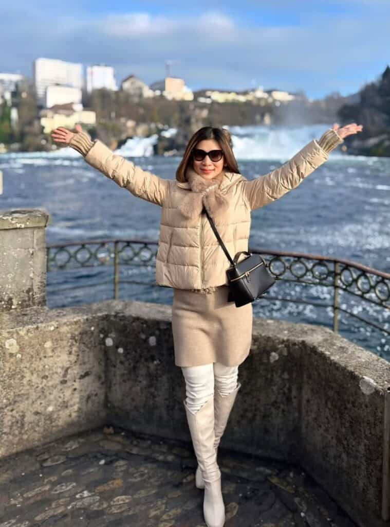 Beige Puffer Jacket with Knit Skirt and Boots Beige Puffer Jacket with Knit Skirt and Boots — Switzerland Outfits
