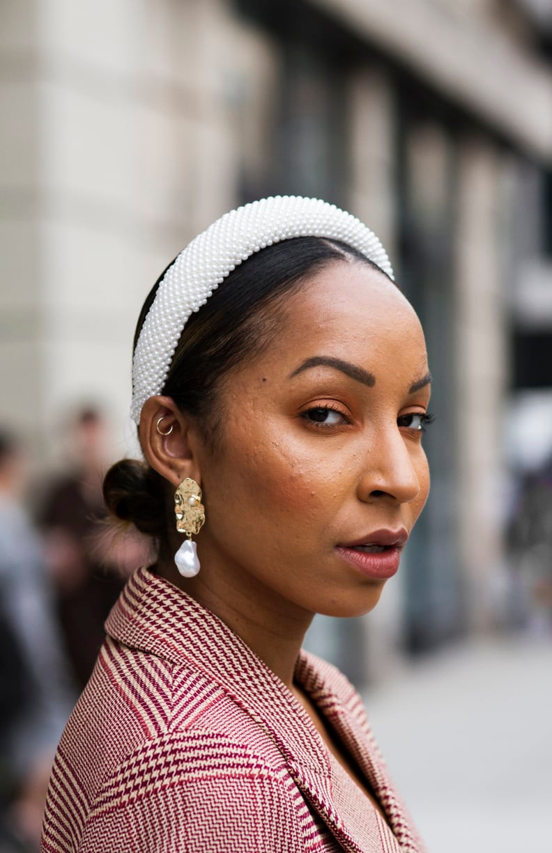 Dark Brown Sleek Low Bun With Wide Pearl Headband Dark Brown Sleek Low Bun With Wide Pearl Headband — Pearl Headband Hairstyles