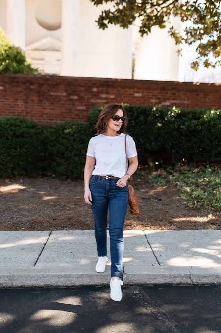 Casual Blue Skinny Jeans with White T-Shirt and Sneakers Casual Blue Skinny Jeans with White T-Shirt and Sneakers