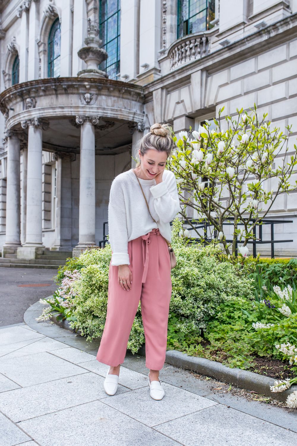 Oversized Sweater and Wide-Leg Trousers for Casual Comfort — Ireland Outfits