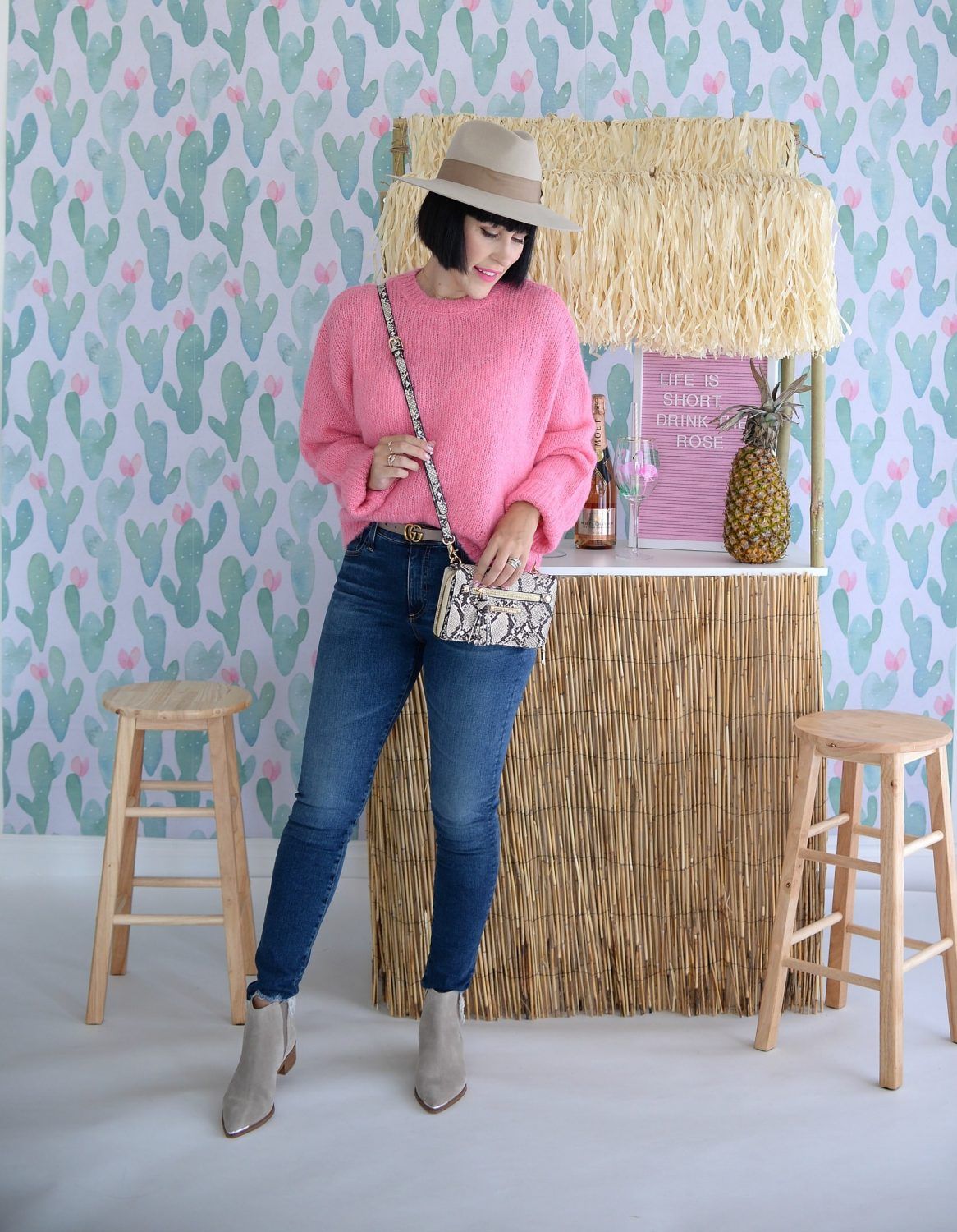 Beige Fedora Hat with Pink Fuzzy Sweater and Snakeskin Bag Beige Fedora Hat with Pink Fuzzy Sweater and Snakeskin Bag — Wide Brim Hat Outfits
