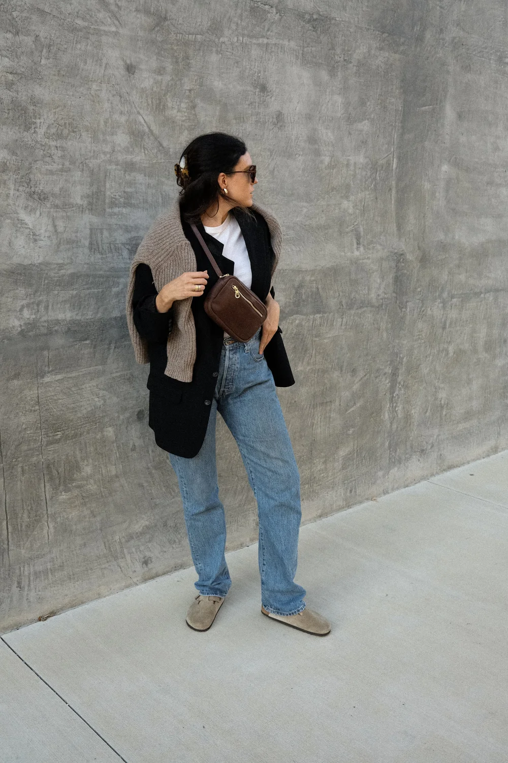 Smart Casual Layering: Blazer, Sweater, and Taupe Clogs Smart Casual Layering: Blazer, Sweater, and Taupe Clogs — Birkenstock Outfits