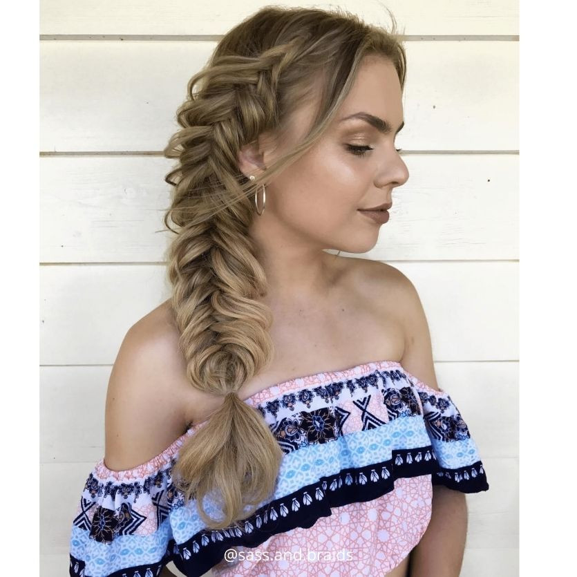Collarbone Fishtail Braid In Honey Blonde Collarbone Fishtail Braid In Honey Blonde — Honey Blonde Braids