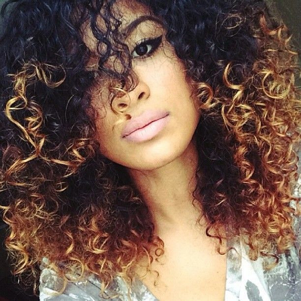 Honey Blonde Highlights on Collarbone Curls Honey Blonde Highlights on Collarbone Curls — Highlights on Black Women