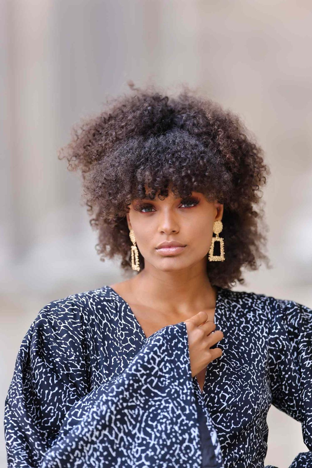 Thick Curly Afro Framing the Face — Short Curly Haircuts