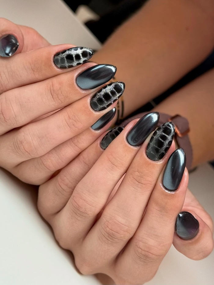 Metallic Visual Idea Metallic Visual Idea — Croc Nails