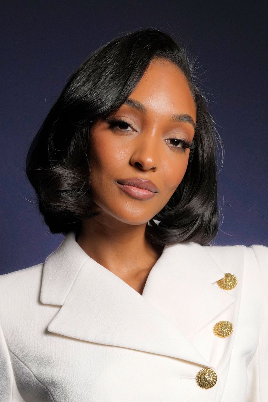 Classic Black Bob With Inward Curl — Preppy Hairstyles