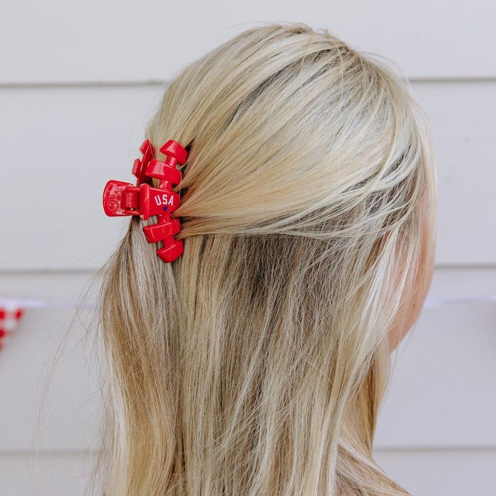 Half-Up with Patriotic USA Clip — Mini Claw Clip Hairstyles