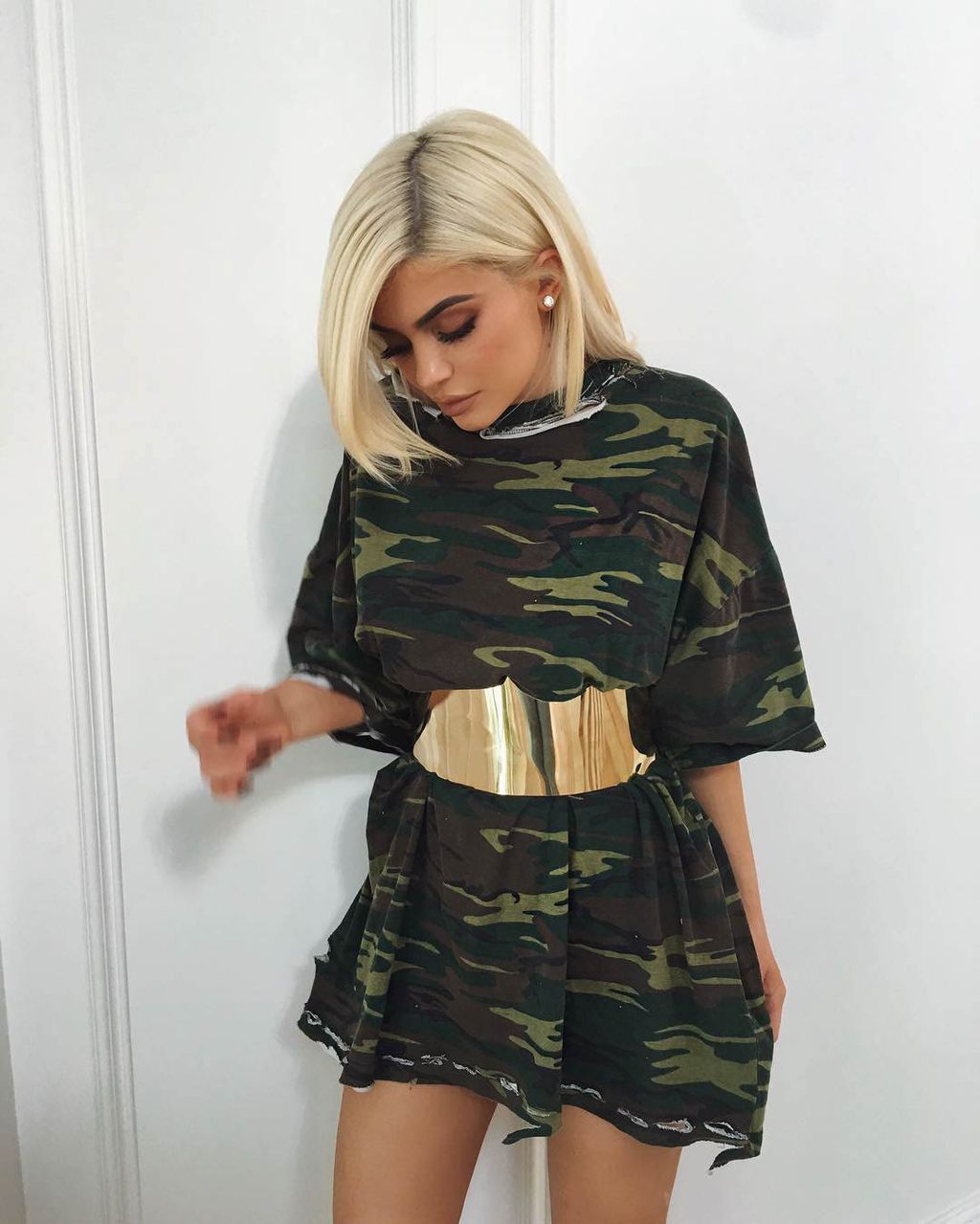 Oversized Camo T-Shirt Dress with a Gold Corset Belt Oversized Camo T-Shirt Dress with a Gold Corset Belt — Camo Outfits