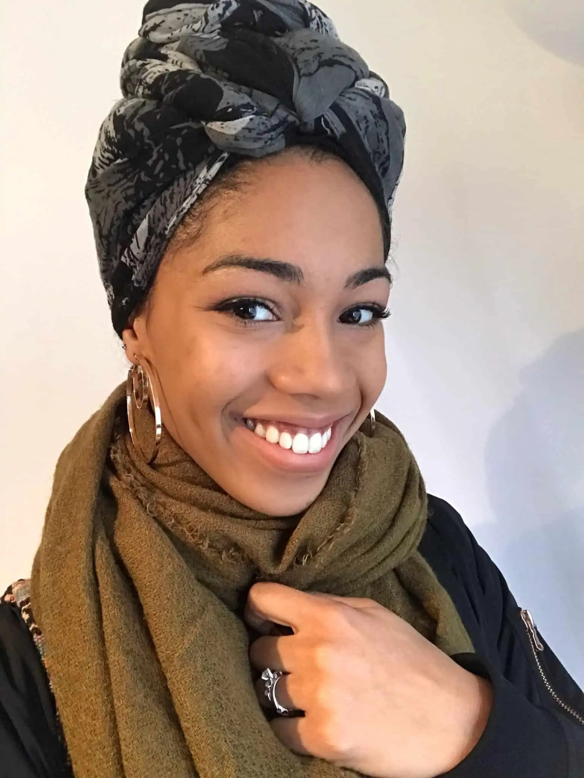 Textured Grey Patterned Turban With Olive Scarf Textured Grey Patterned Turban With Olive Scarf — Turban Styles