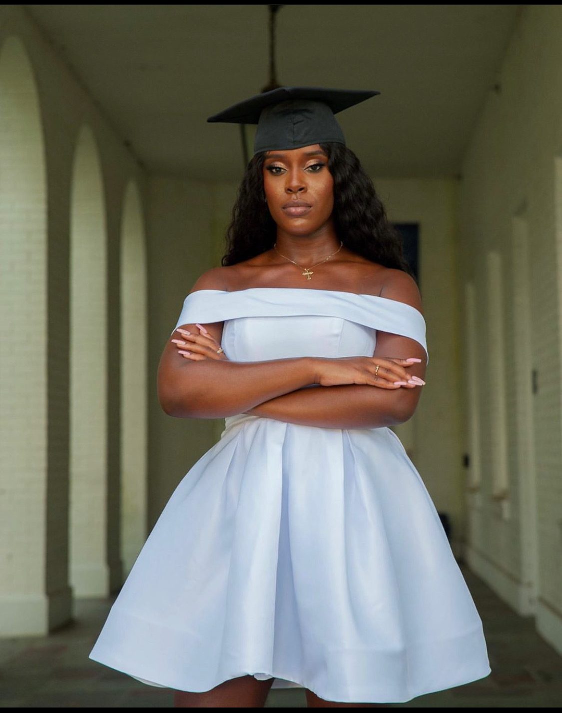 Elegant White Off-the-Shoulder Satin Dress with Graduation Cap Elegant White Off-the-Shoulder Satin Dress with Graduation Cap — Graduation Party Outfits
