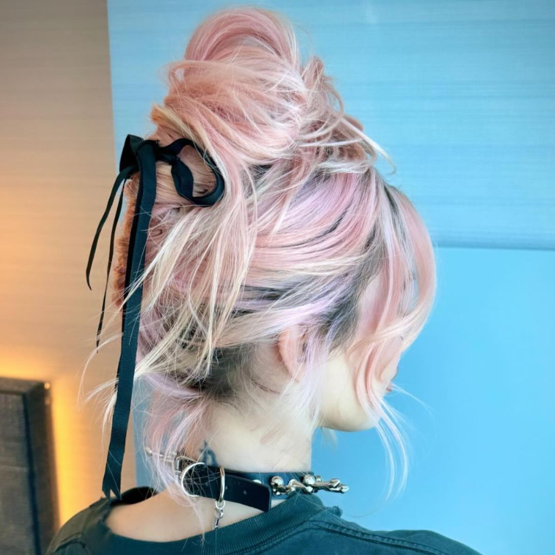 Pastel Pink With Blonde Highlights Visual Idea Pastel Pink With Blonde Highlights Visual Idea — Coquette Hairstyles