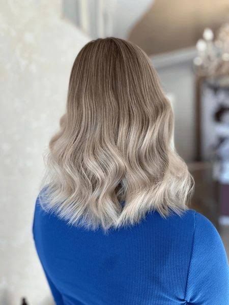 Chin-Length Bob With Bronde Balayage Chin-Length Bob With Bronde Balayage — Balayage Over 40