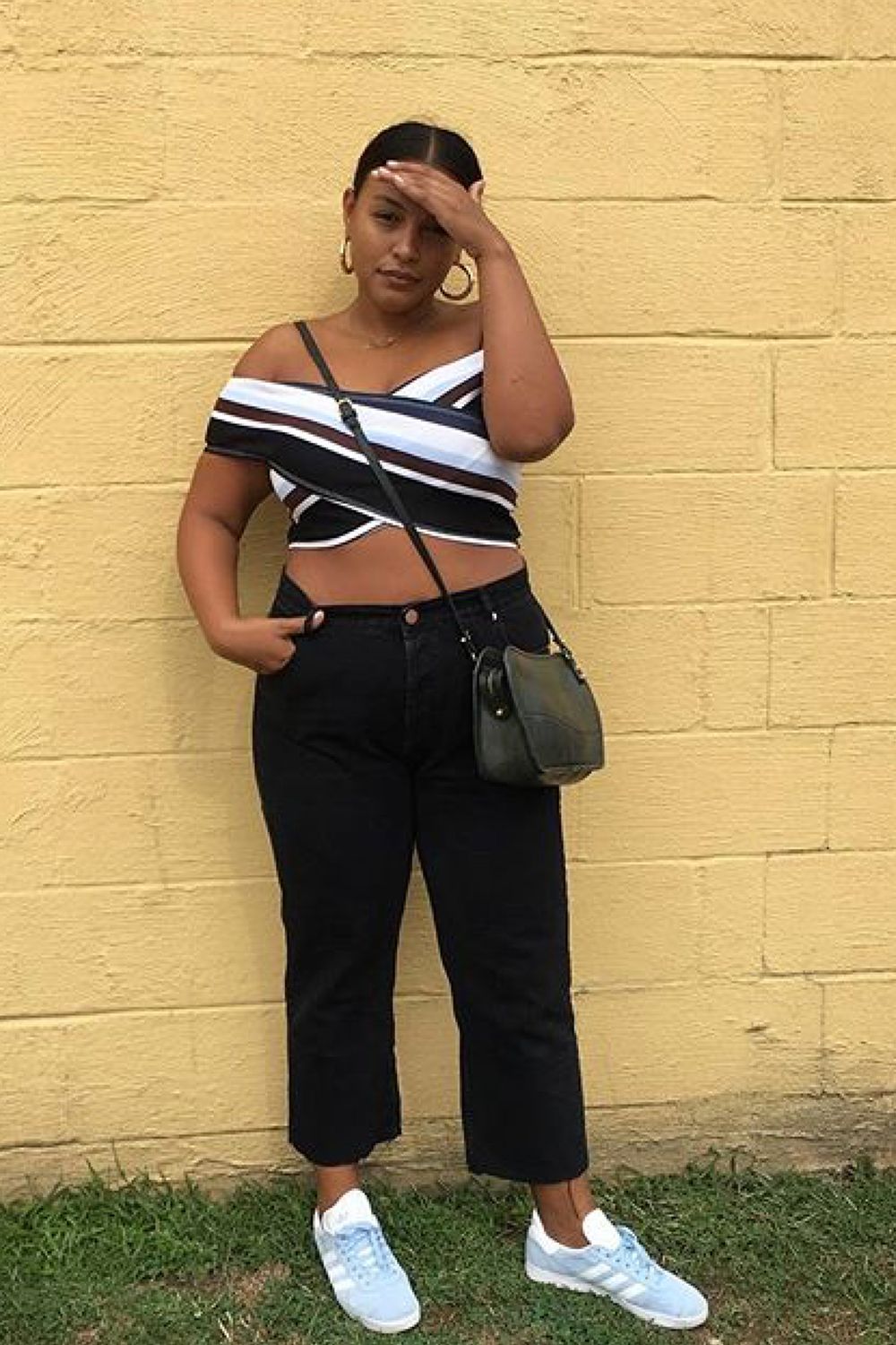 Playful Contrast: Black Jeans with an Off-the-Shoulder Top Playful Contrast: Black Jeans with an Off-the-Shoulder Top — Black Jeans Outfits