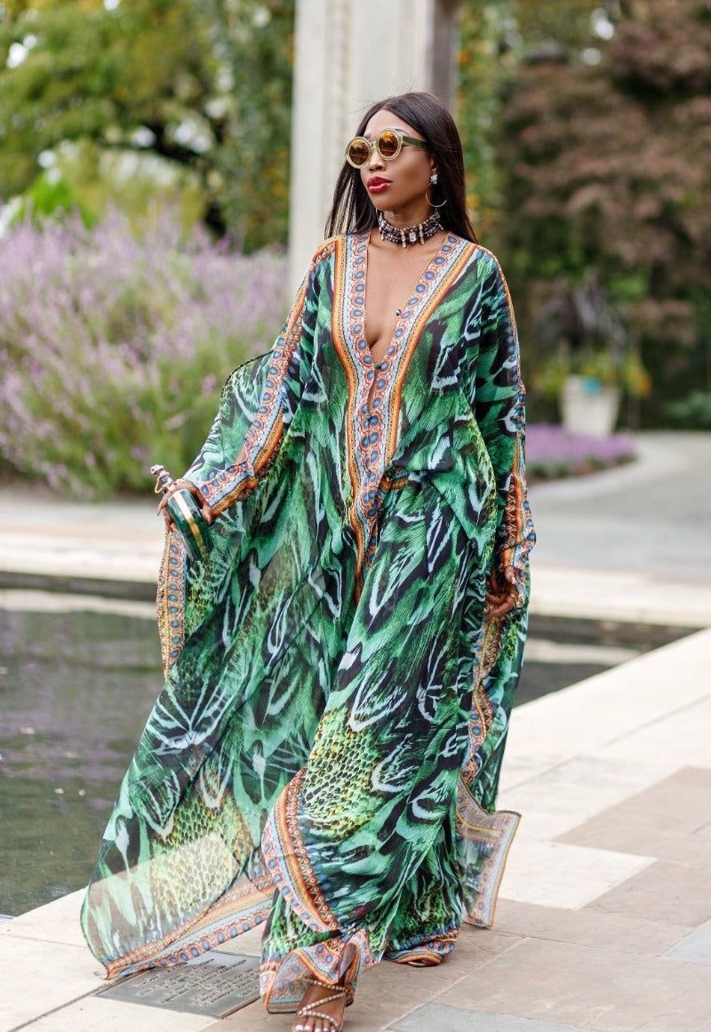 Resort Ready: Bold Feather-Print Kaftan Resort Ready: Bold Feather-Print Kaftan — Brazil Outfits