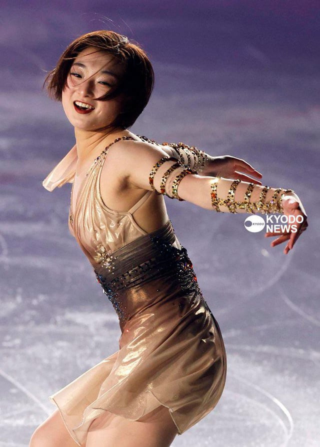 Short Dark Brown Blowout Short Dark Brown Blowout — Figure Skating Hairstyles