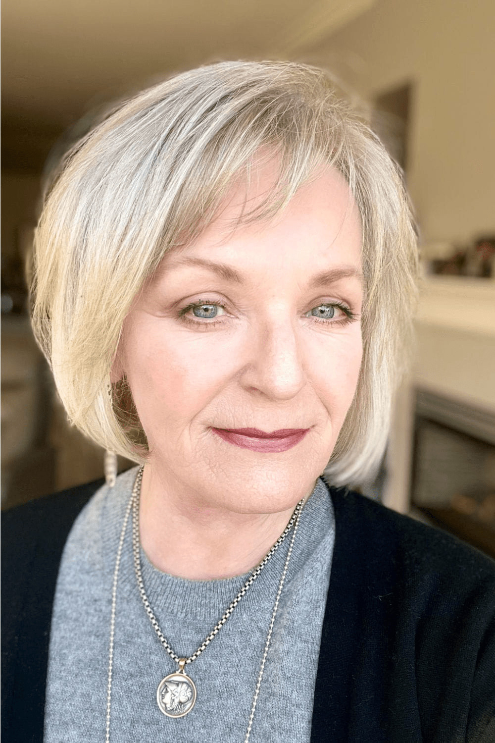 Chin Bob With Soft Layers — Hairstyles for Thinning Crown