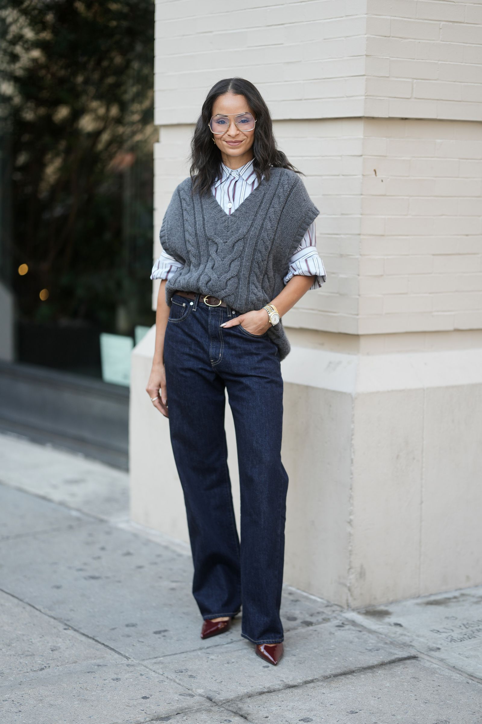Burgundy Heeled Shoes Outfit Idea — Oversized Shirt Outfits