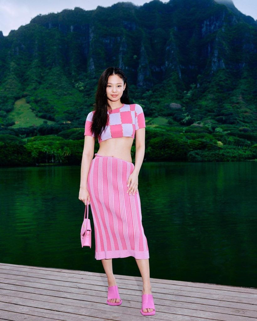 Oversized Pink Shirt and Wide-Leg Trousers — Barbiecore Outfits