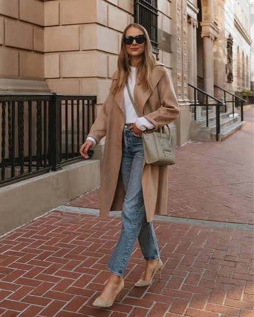 Classic Trench Coat Ensemble with Oval Sunglasses and Denim — Oval Sunglasses Outfits