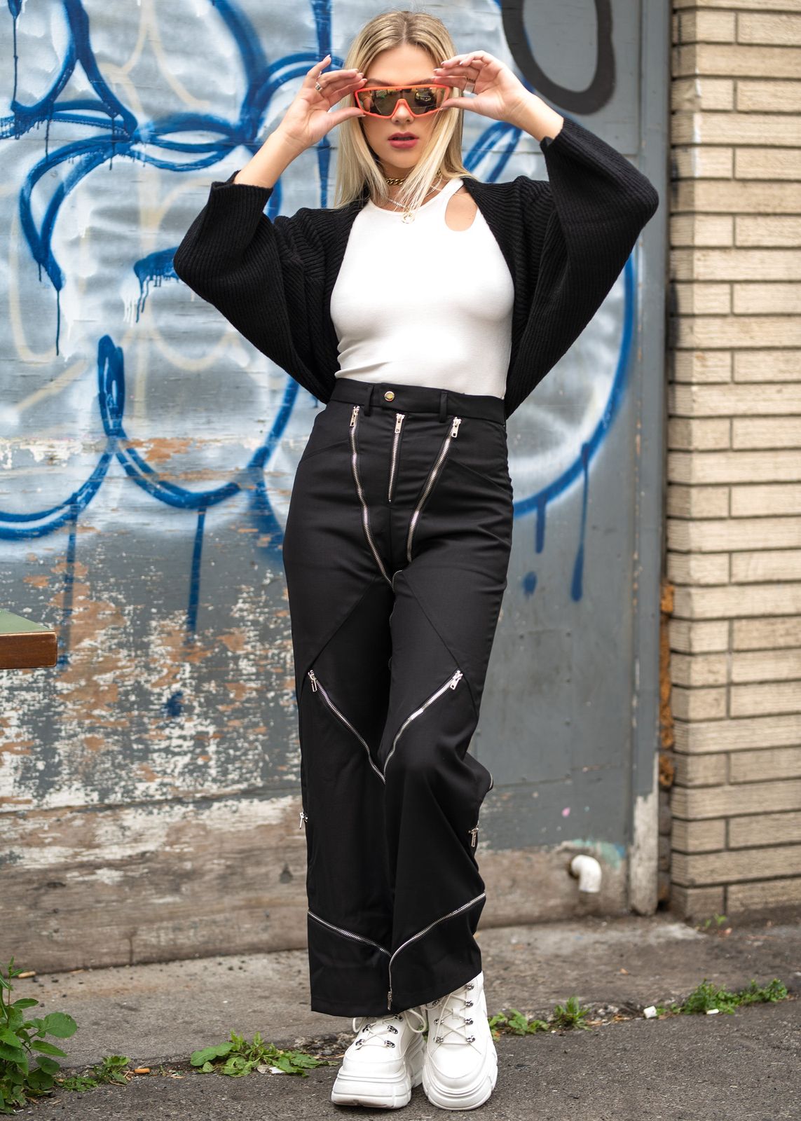 Futuristic Street Style with Zippered Pants and Cutout Top Futuristic Street Style with Zippered Pants and Cutout Top — Platform Sneakers Outfits