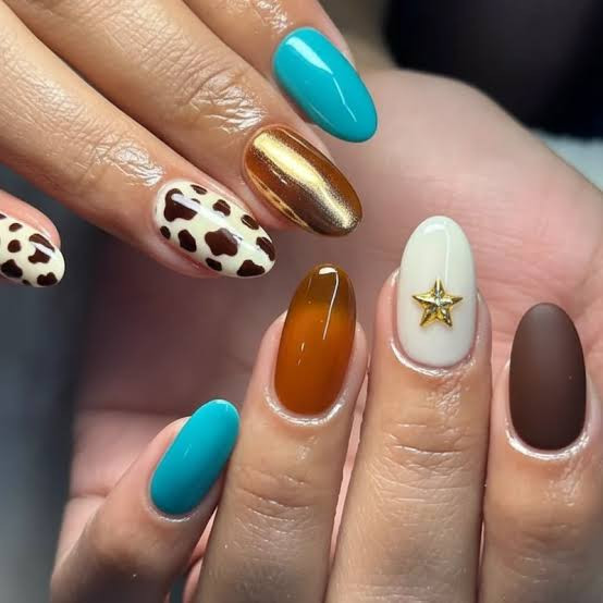 Both Hands Visual Idea — Country Concert Nails