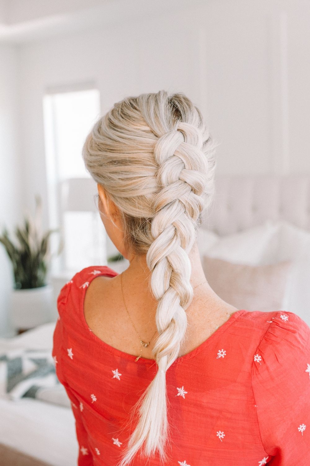 Mid-Back Visual Idea Mid-Back Visual Idea — Hairstyles for Teachers