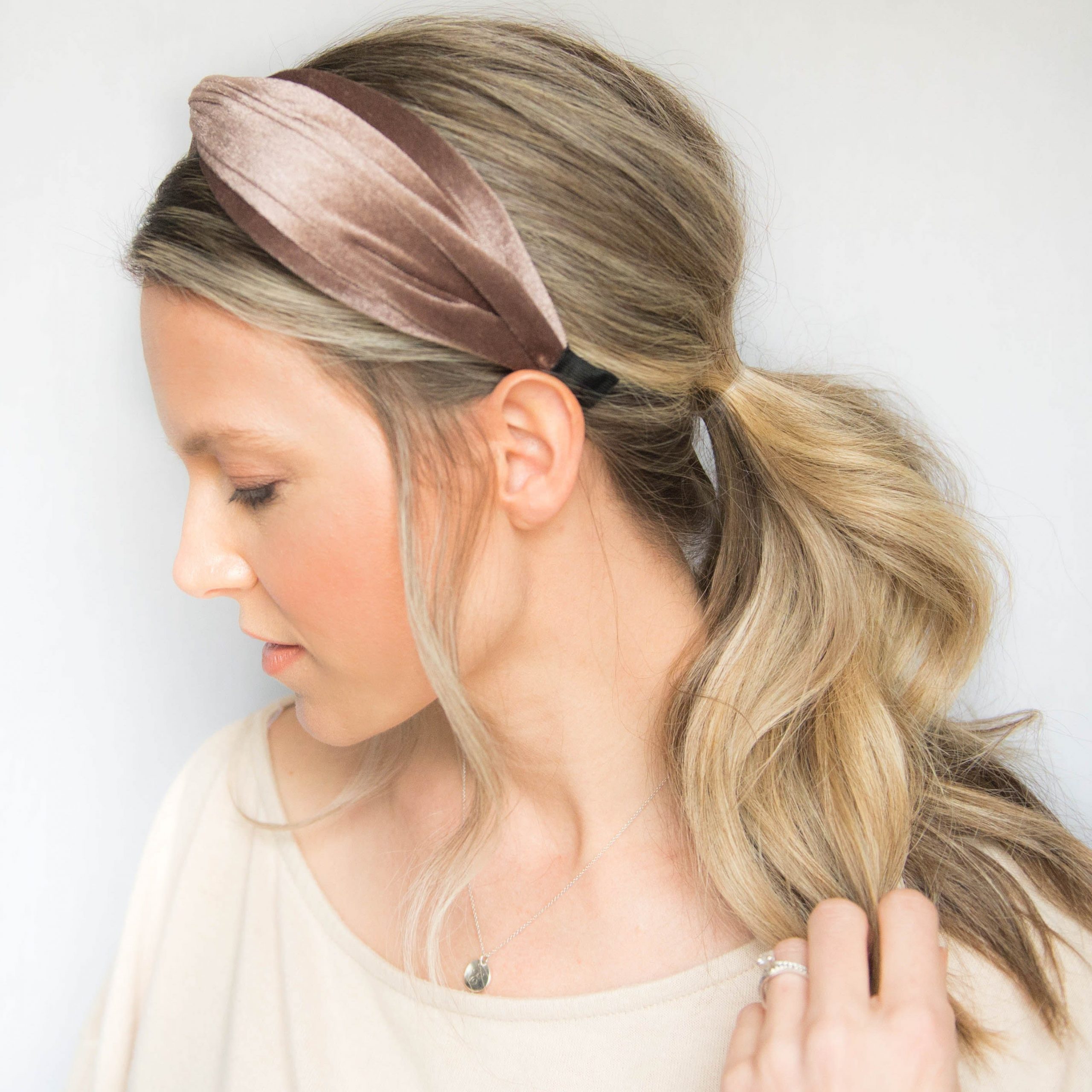 Collarbone Low Ponytail With Velvet Headband — Headband Hairstyles