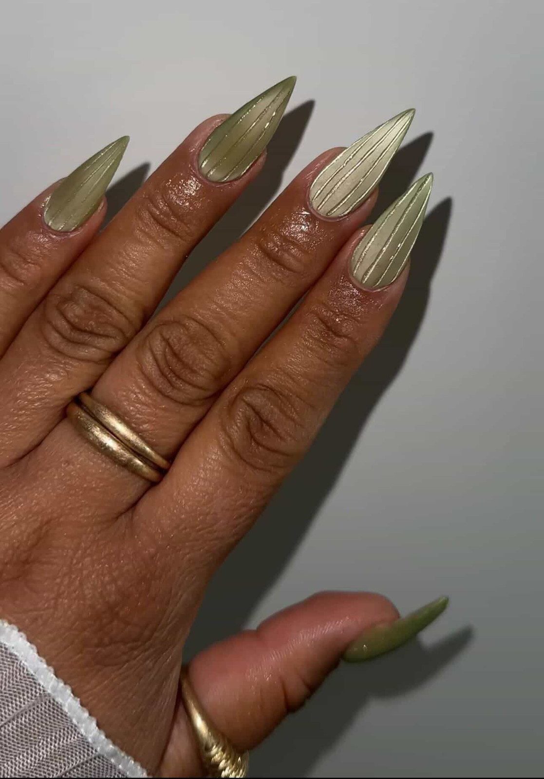 Vertical Ribbed Lines Visual Idea Vertical Ribbed Lines Visual Idea — Glass Nails