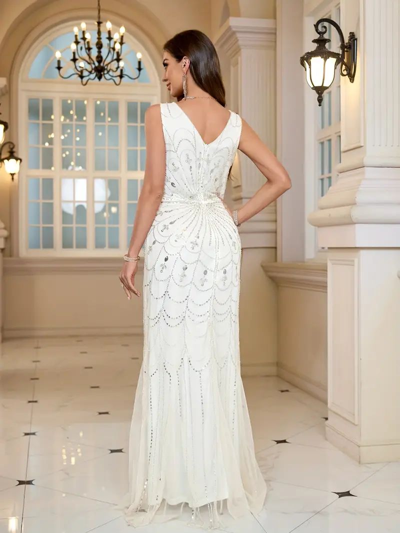 White Sequined Mermaid Maxi Dress for Formal Events White Sequined Mermaid Maxi Dress for Formal Events — Dresses for Women Over 60