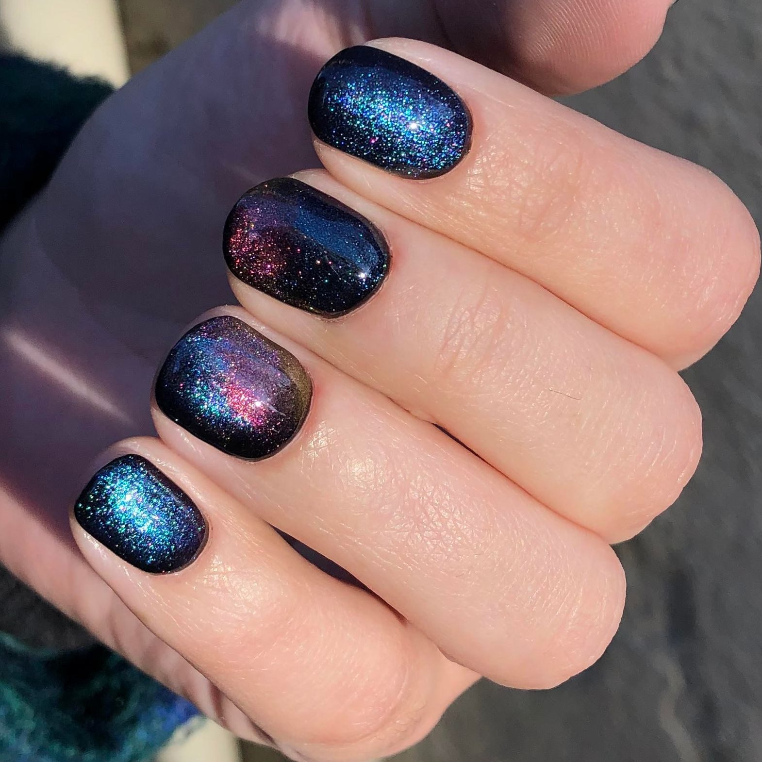 Glossy With Glitter Visual Idea Glossy With Glitter Visual Idea — Galaxy Nails