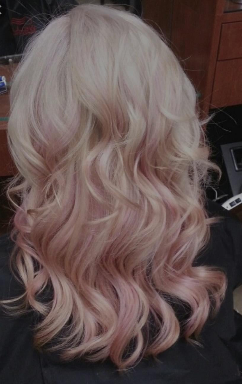 Collarbone Blonde Base With Pink Highlights Collarbone Blonde Base With Pink Highlights