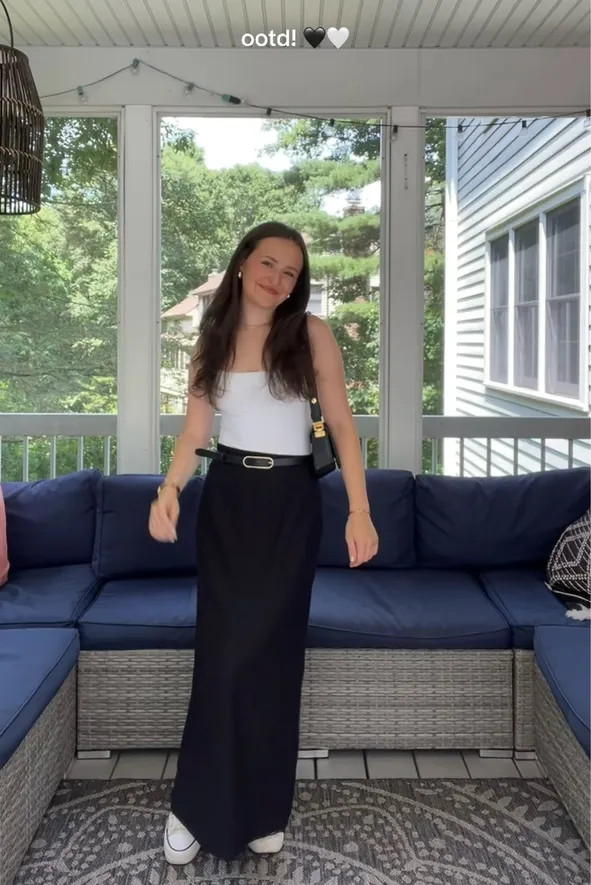 Tube Top, Maxi Skirt, and Sneakers: Effortless Weekend Style Tube Top, Maxi Skirt, and Sneakers: Effortless Weekend Style — Bar Crawl Outfits