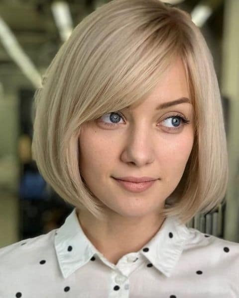 Asymmetrical Bob With Side Part — Hairstyles for Thinning Crown
