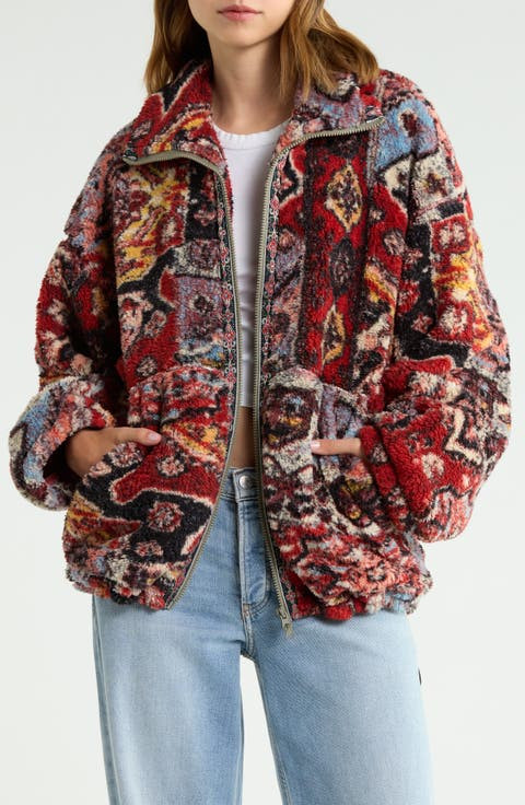 Patchwork Fleece Jacket with White Top and Jeans Patchwork Fleece Jacket with White Top and Jeans — Urban Outfitters Outfits