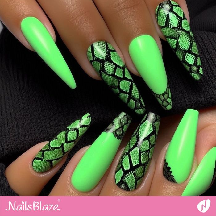 Neon Green Matte Snake Print Neon Green Matte Snake Print — Snake Print Nails