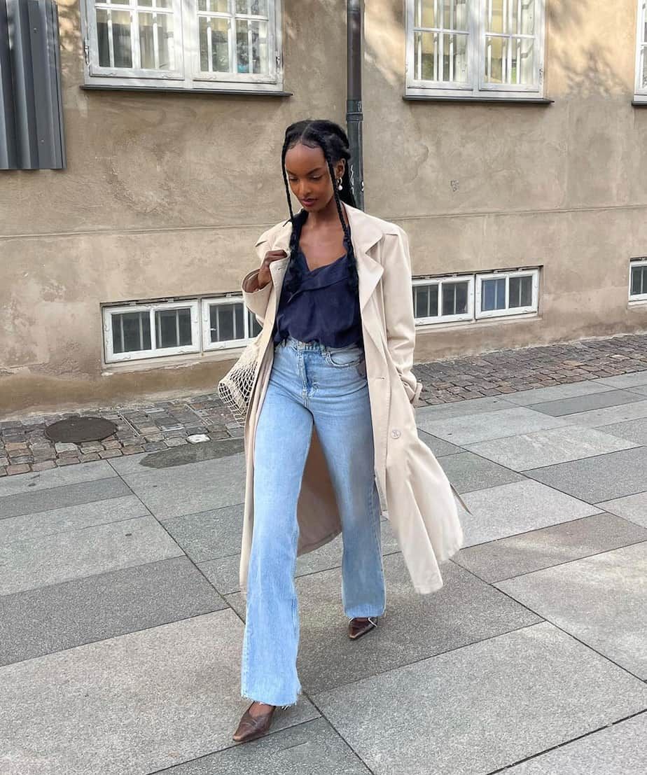 Burgundy Midi Skirt and Ankle Boots for a Stylish Coffee Date Burgundy Midi Skirt and Ankle Boots for a Stylish Coffee Date — Coffee Date Outfits