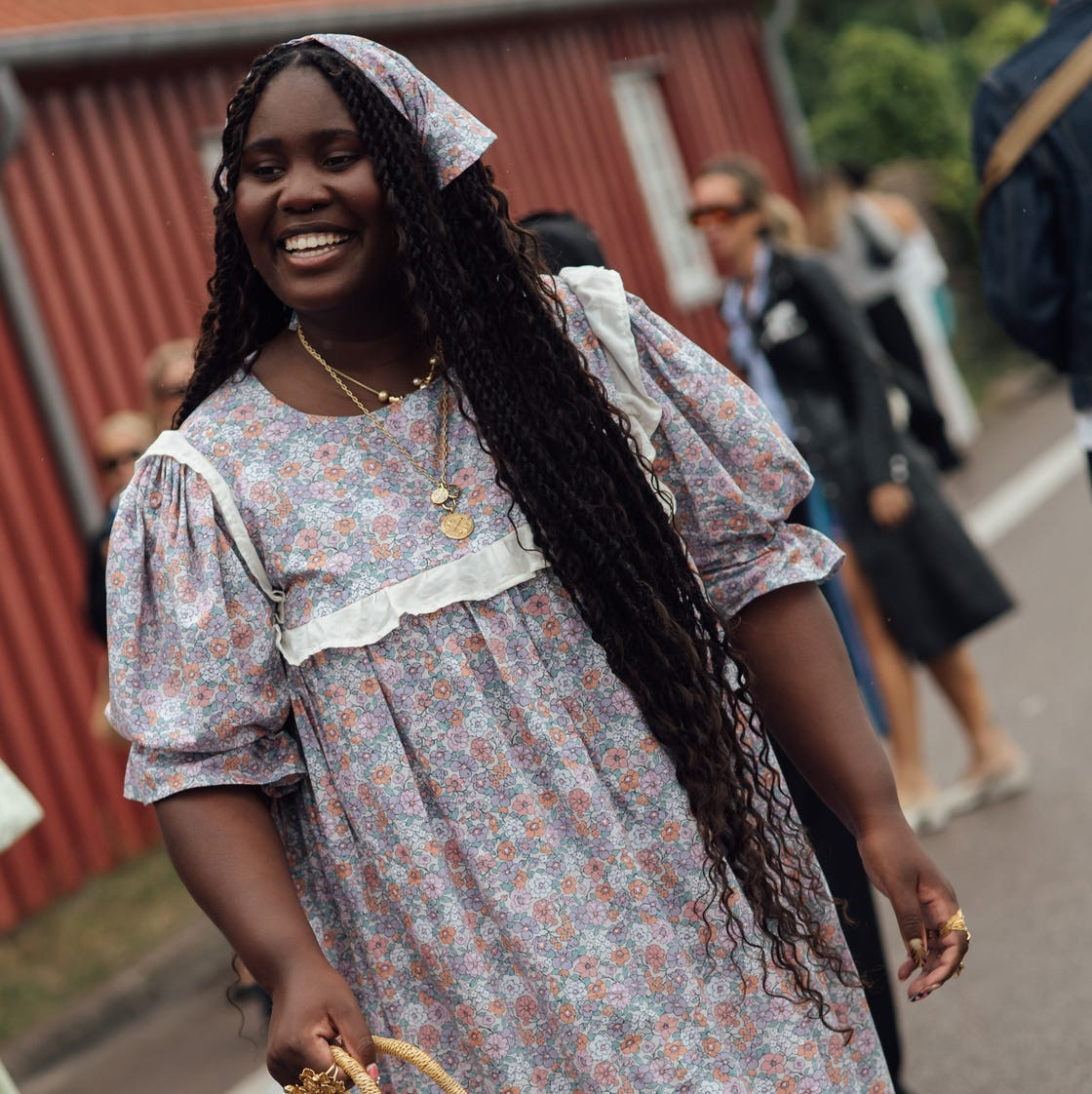 Matching Bandana Headband with Floral Dress — Bandana Outfits