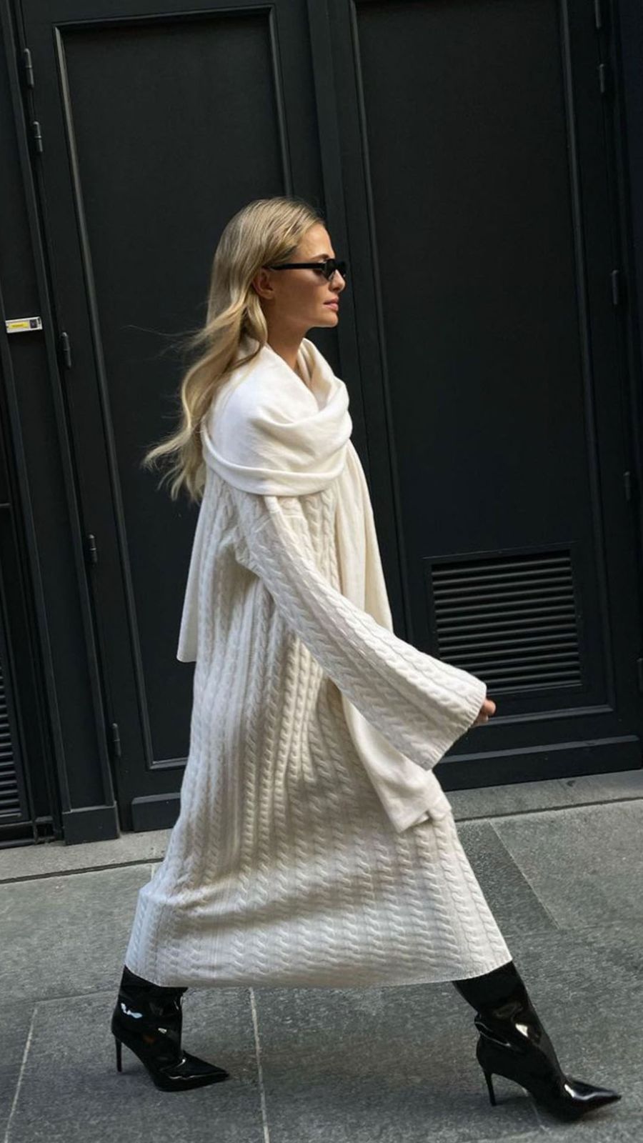 Chic Maxi Dress Outfits: Dependable Outfit Ideas to Repeat This Fall