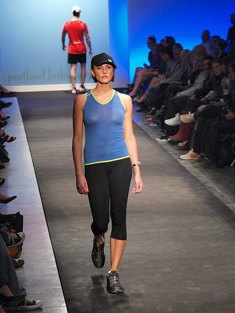 Sporty Sheer Tank Top and Capri Leggings Sporty Sheer Tank Top and Capri Leggings — Portland Outfits