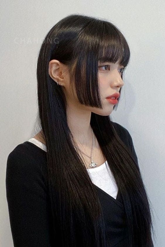 Long Hime Cut With Precise Bangs and Sides Long Hime Cut With Precise Bangs and Sides